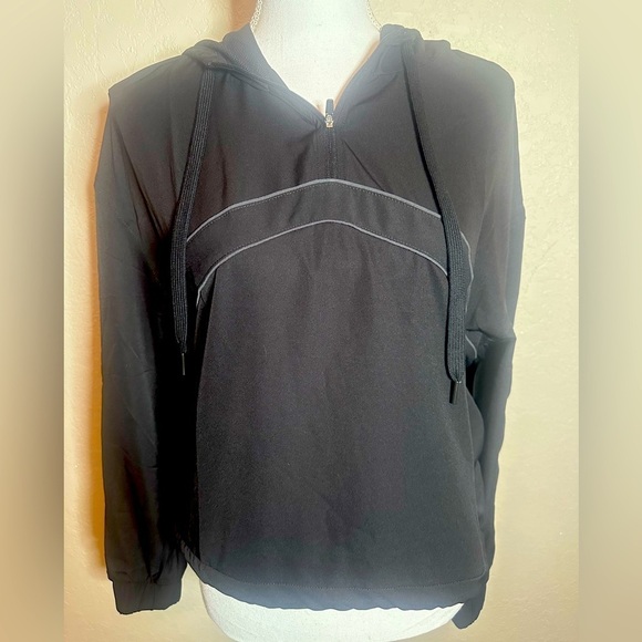 Tasc Tops - Tasc 1/2 zip black hoodie athletic pull over size small